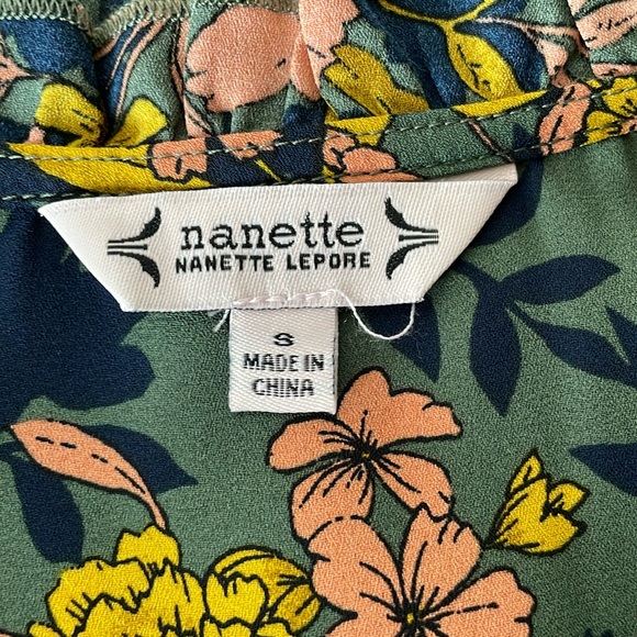 Nanette Lepore Pintuck Floral Button Up Size S - Picture 4 of 7